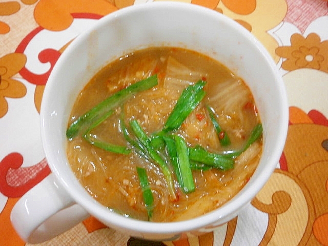ひき肉と白菜のピリ辛味噌スープ