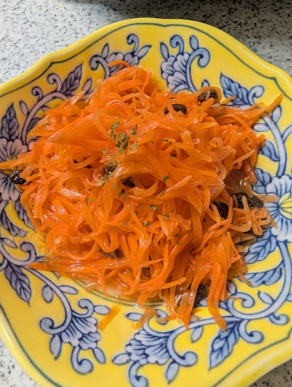 にんじん大量消費♡もりもり食べれる♡キャロットラペ