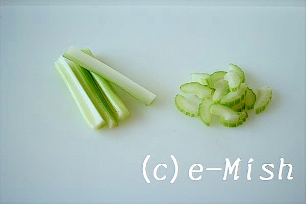 セロリの切り方 レシピ 作り方 By 管理栄養士 柴田真希 楽天レシピ セロリの切り方 レシピ 作り方 By 管理栄養士 柴田真希 楽天レシピ