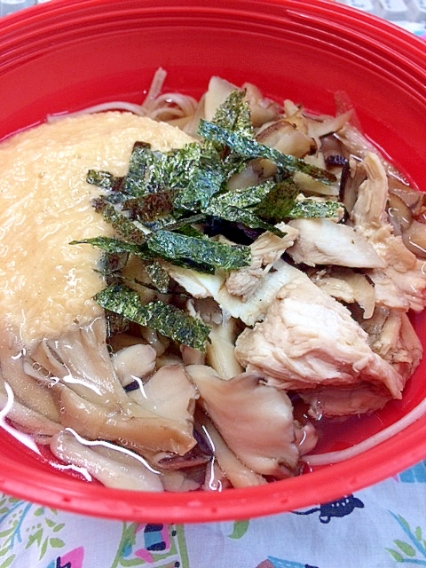 ★具だくさんで贅沢気分★鶏ごぼうとろろ蕎麦