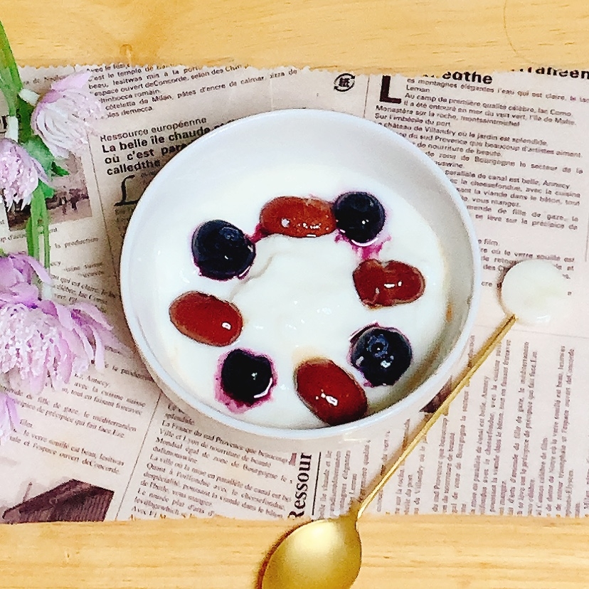 ◯◯粒粒ヨーグルト(ブルーベリー、豆)