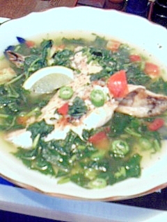 白の皿に盛りつけられたヒラマサの和風アクアパッツァ