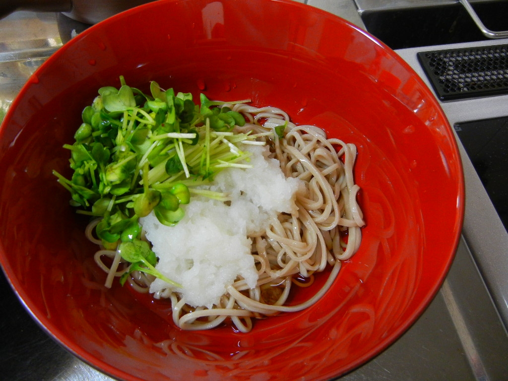 カイワレと大根おろしの辛み蕎麦