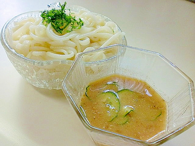 冷やして美味しい甘味噌付け汁のうどん