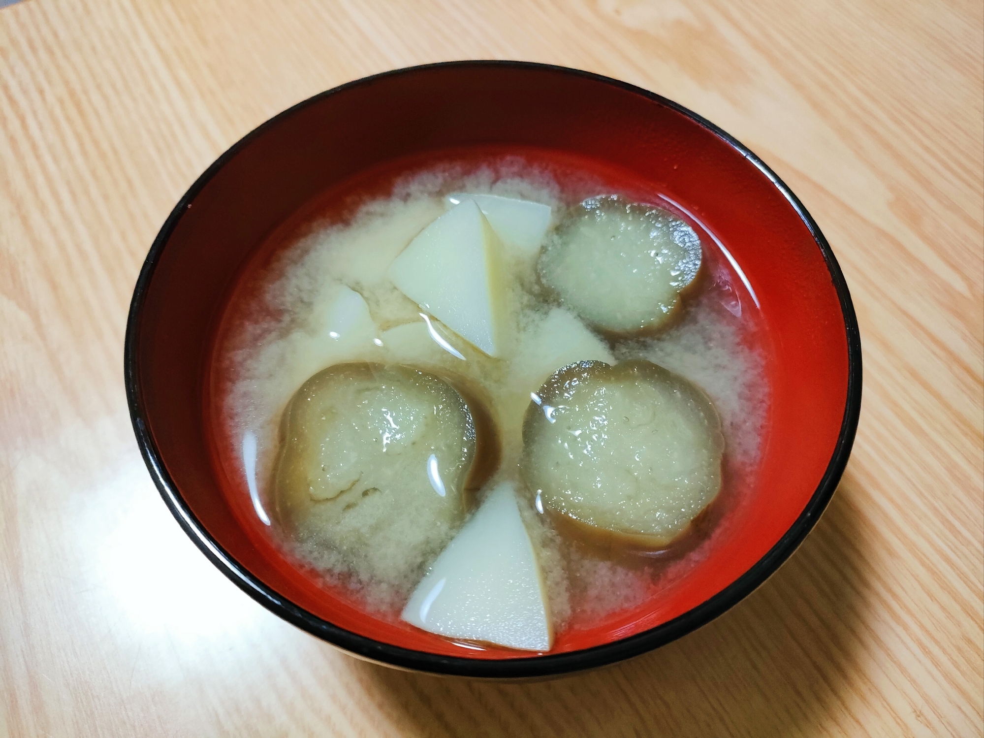 なすとじゃがいもの味噌汁