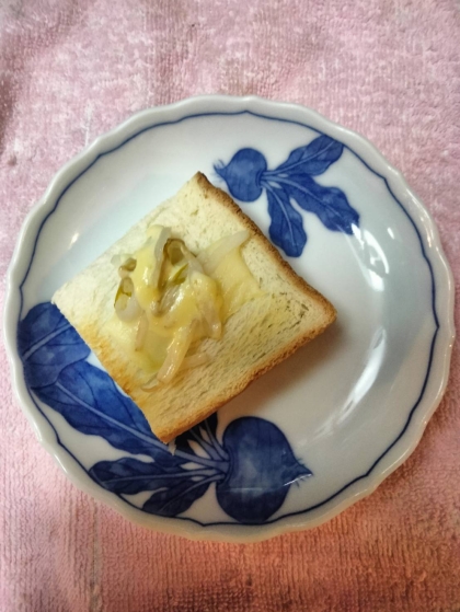 チーズトーストアレンジ もやし&コーン マヨかけて