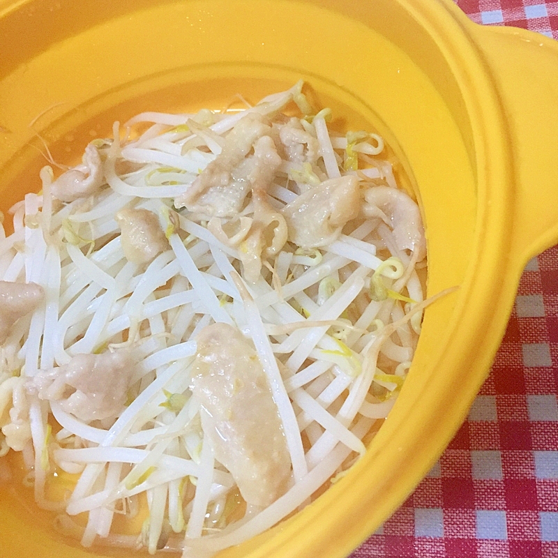 レンジで簡単！もやしと鶏皮の中華味☆