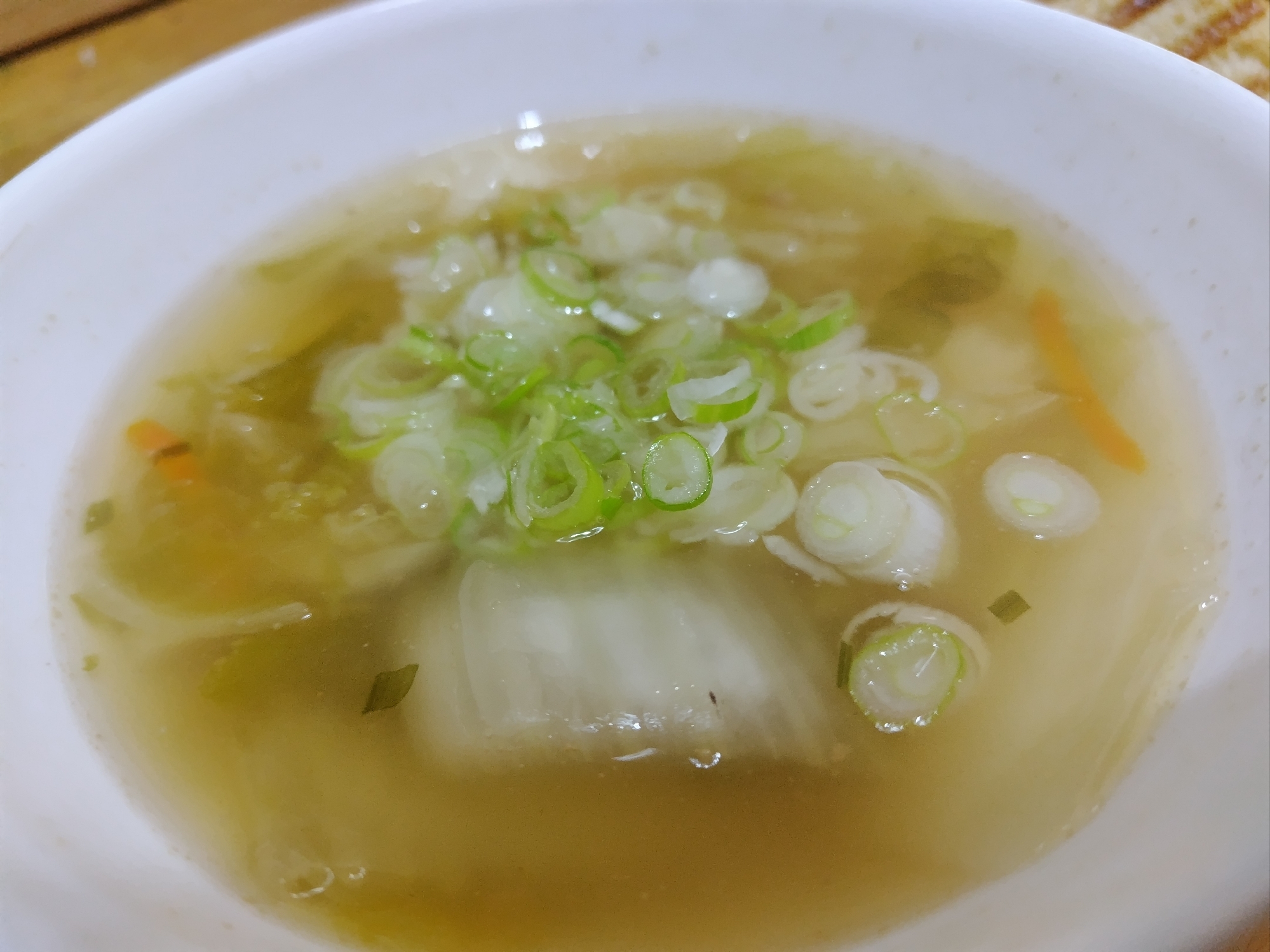 もったいなアレンジレシピ！　白菜の浅漬で中華スープ