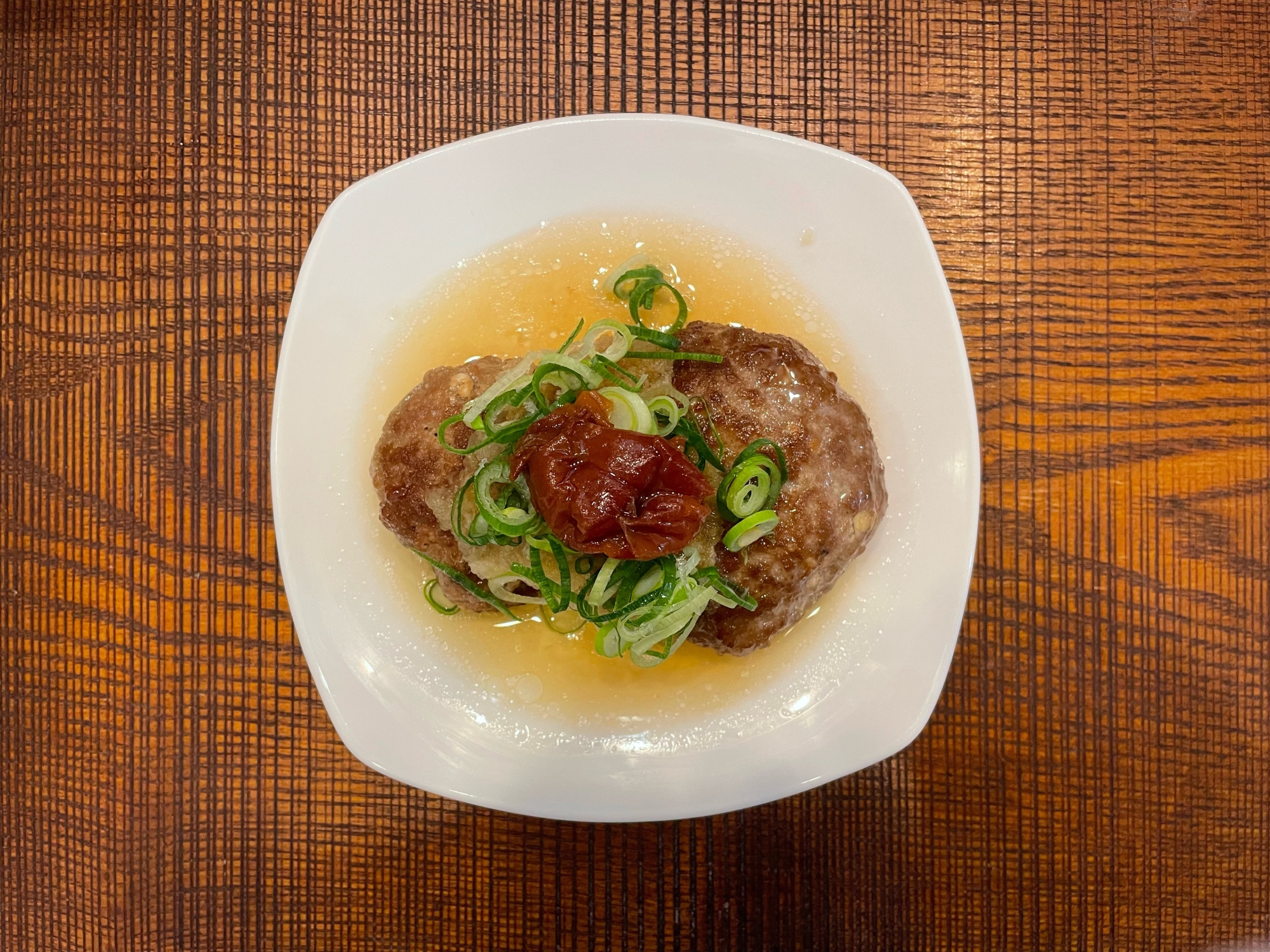 作り置きにも！梅おろしあんかけの豆腐ハンバーグ