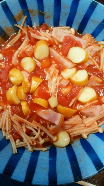 ハムとエノキタケのトマト缶煮