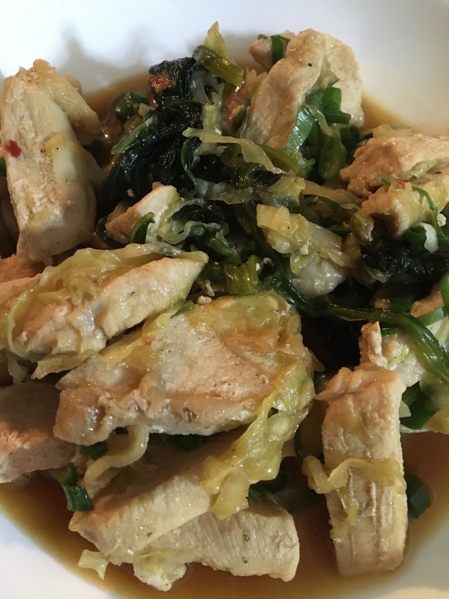 キャベツと小松菜と鶏胸肉のピリ辛焼き