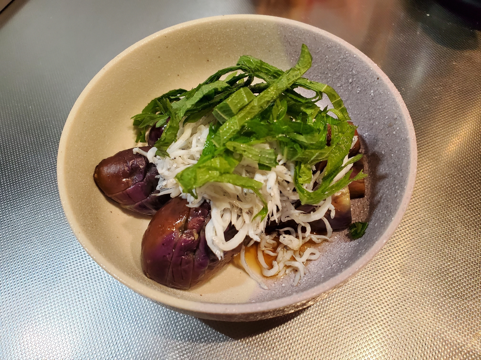 茄子の煮びたしのしらす大葉乗せ