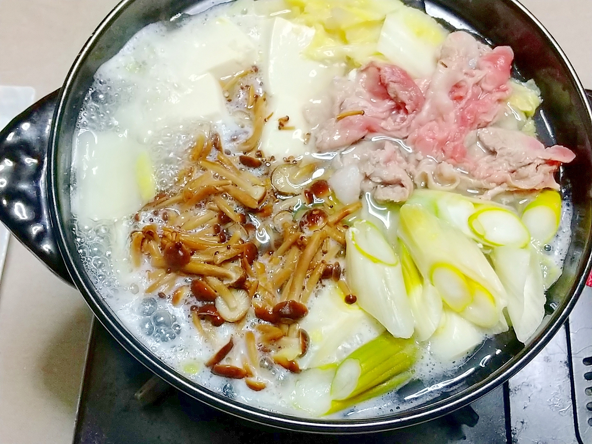 簡単たれで美味しく、豚肉のしゃぶしゃぶ