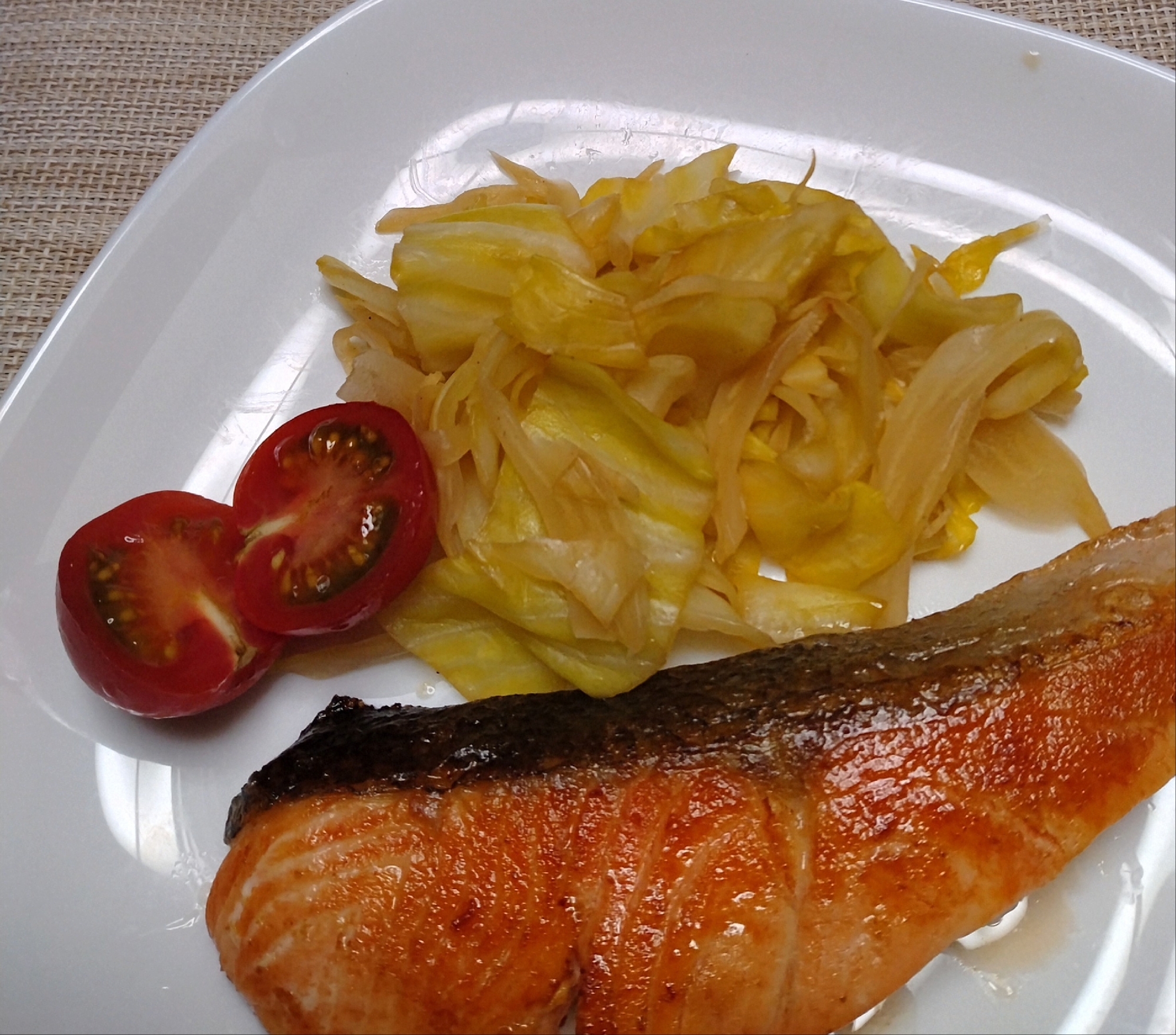 電子レンジでキャベツの簡単和え物