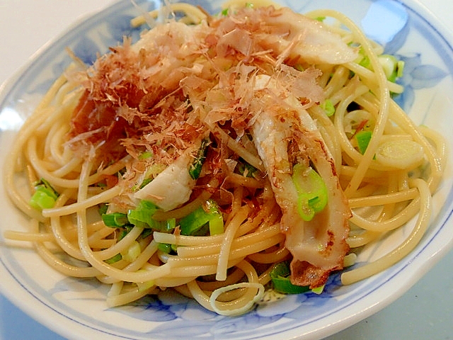 麺つゆで　九条葱と竹輪の和風パスタ