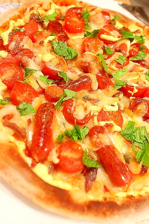 市販のピザを絶品pizzaに♪ミニソーセージピザ