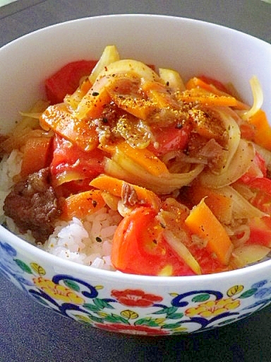 野菜たっぷりトマト牛丼