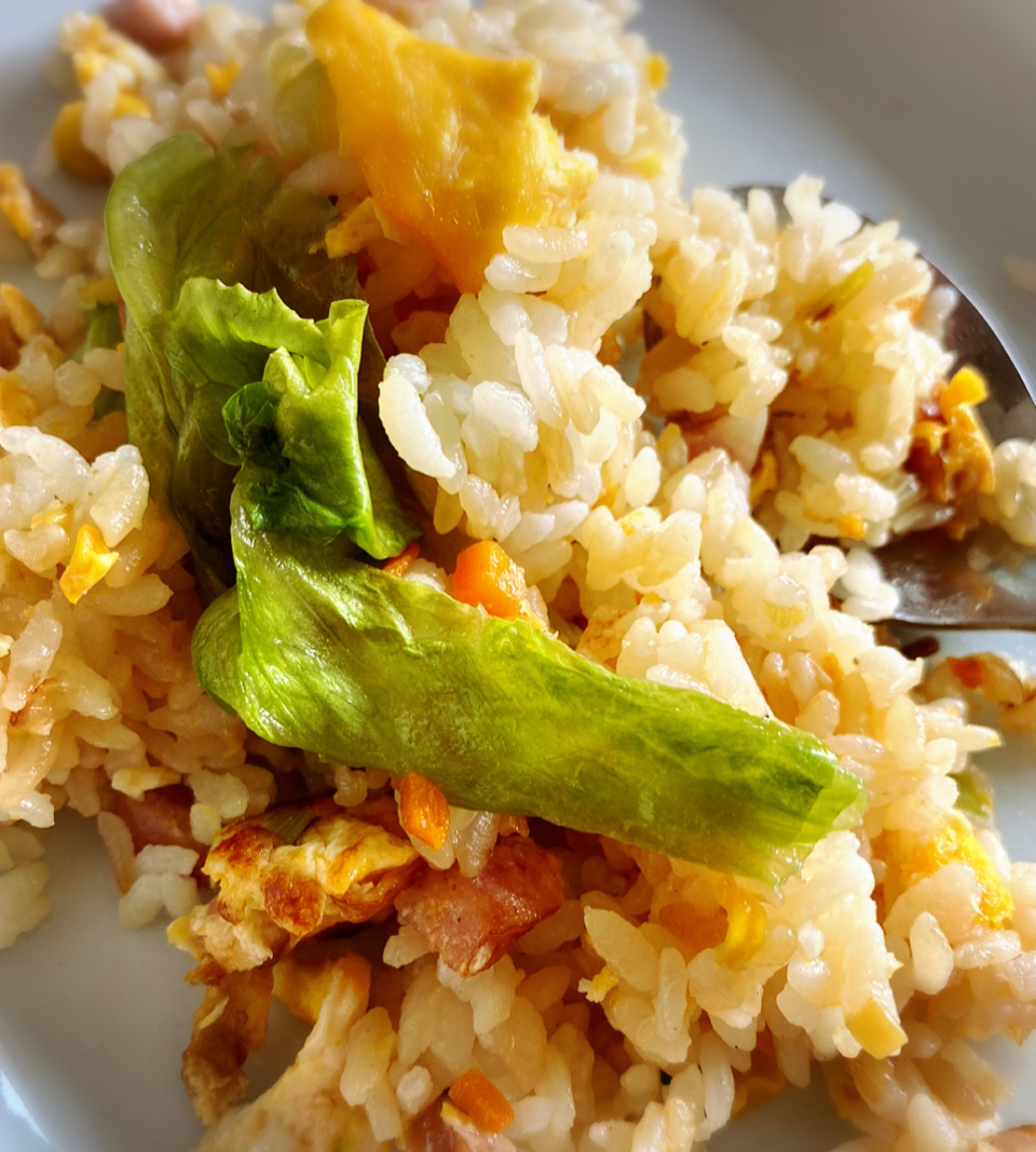 お昼ご飯に!簡単レタスチャーハン!