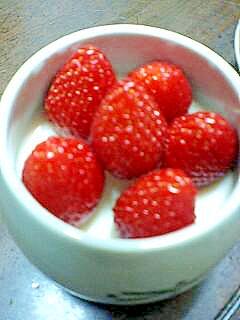 いちごヨーグルトケーキ レシピ 作り方 By 古代象形文字書アーティスト 松香 楽天レシピ