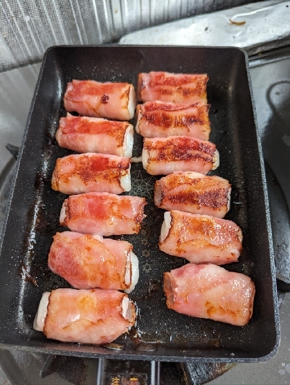 餅のベーコン巻き