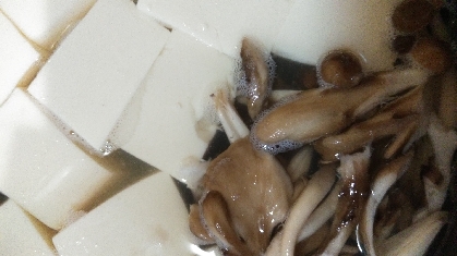 キノコの湯豆腐