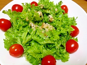 わさび菜のニンニクドレッシングサラダ