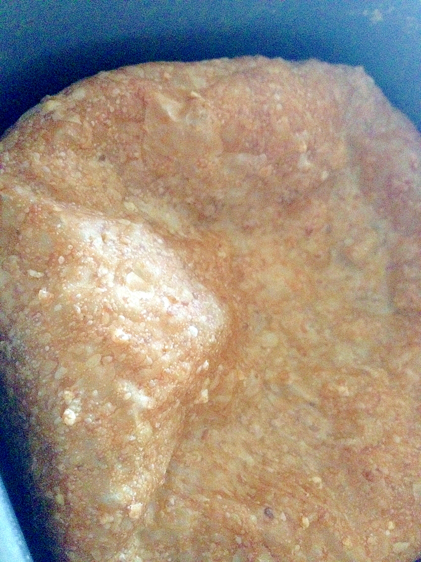 手作り米粉とクルミのパン