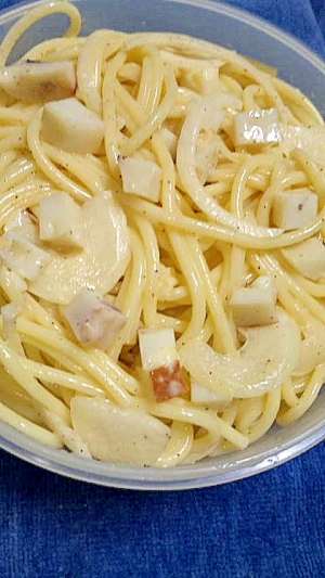 チーカマとオニオンのサラダパスタ