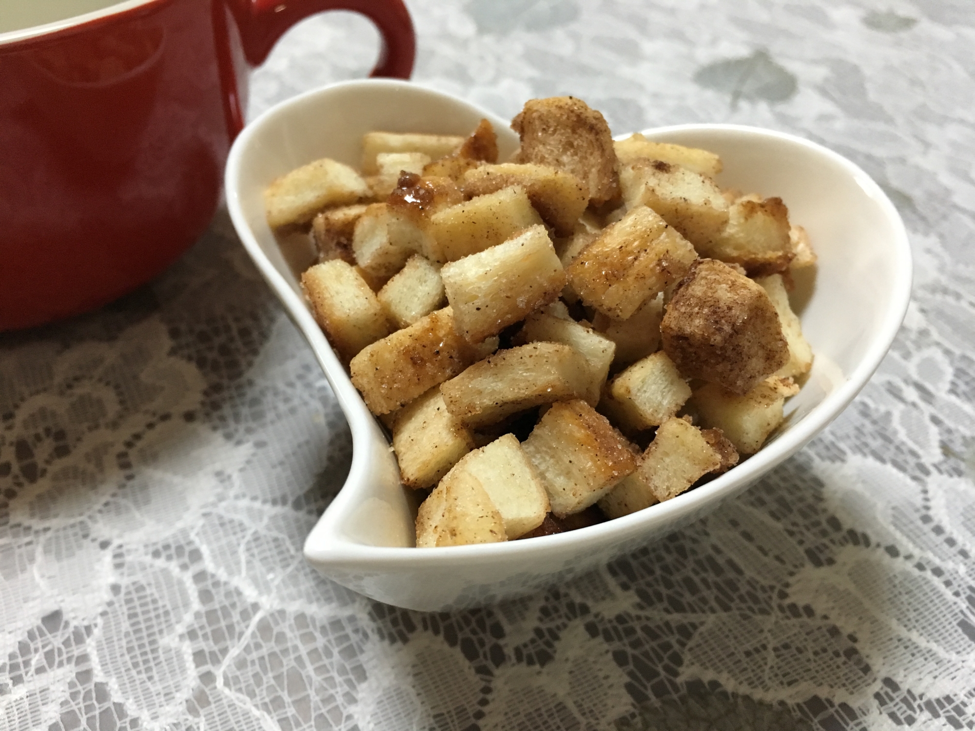 パンの耳活用！シナモン風味のクルトン