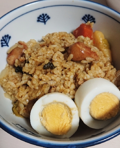 残りカレーでランチ♪ウインナーカレーピラフ風♡