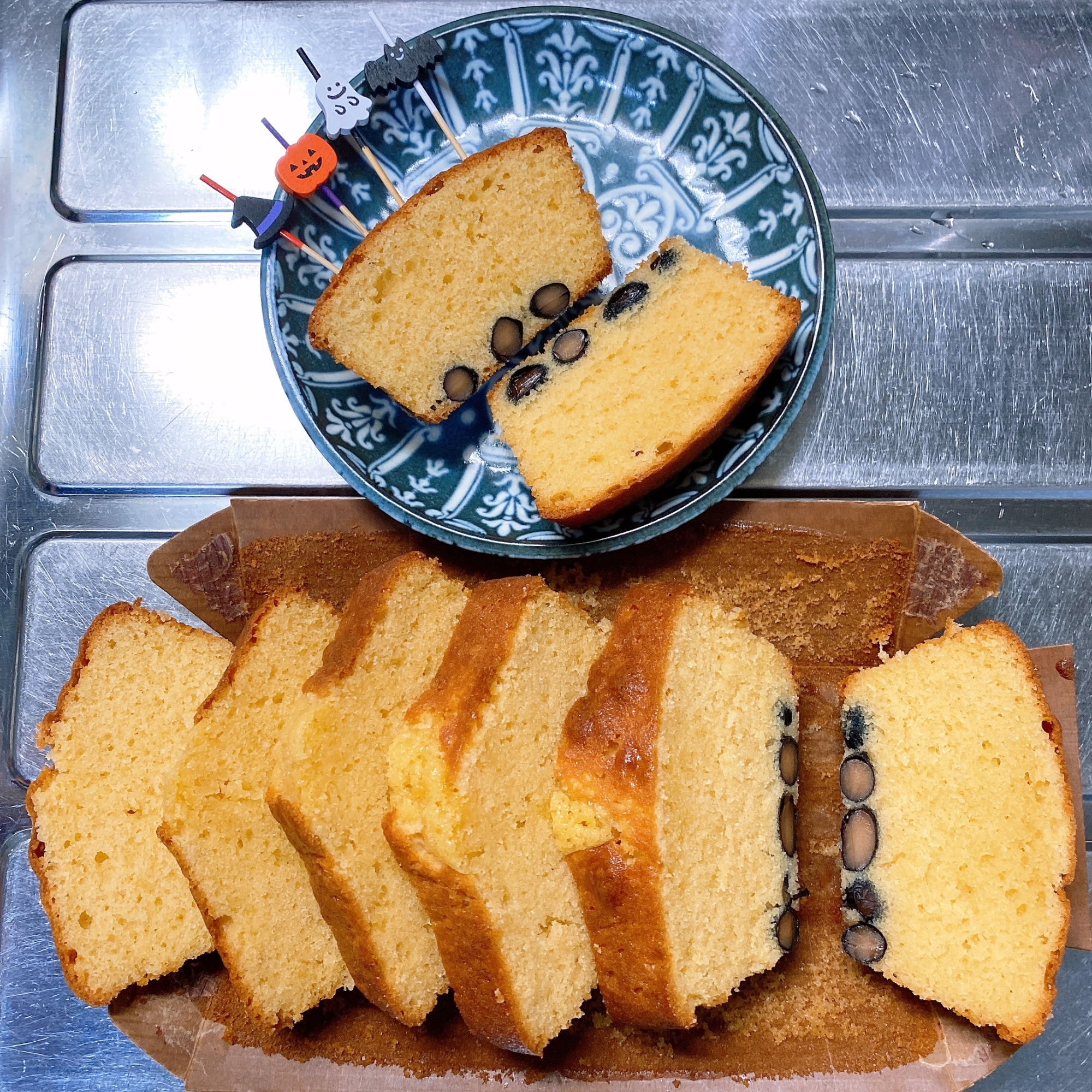 簡単ハロウィン★黒豆醤油ケーキ