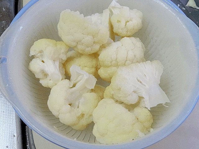 電子レンジVS塩茹で!カリフラワーを比較