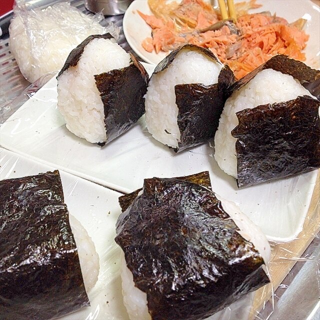 一番大好きっ 塩じゃけのおにぎりっっ レシピ 作り方 By Johnny Bean 楽天レシピ