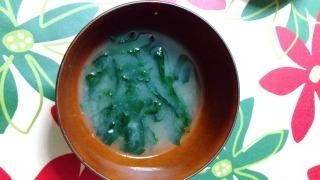 ワカメと生姜の温活味噌汁