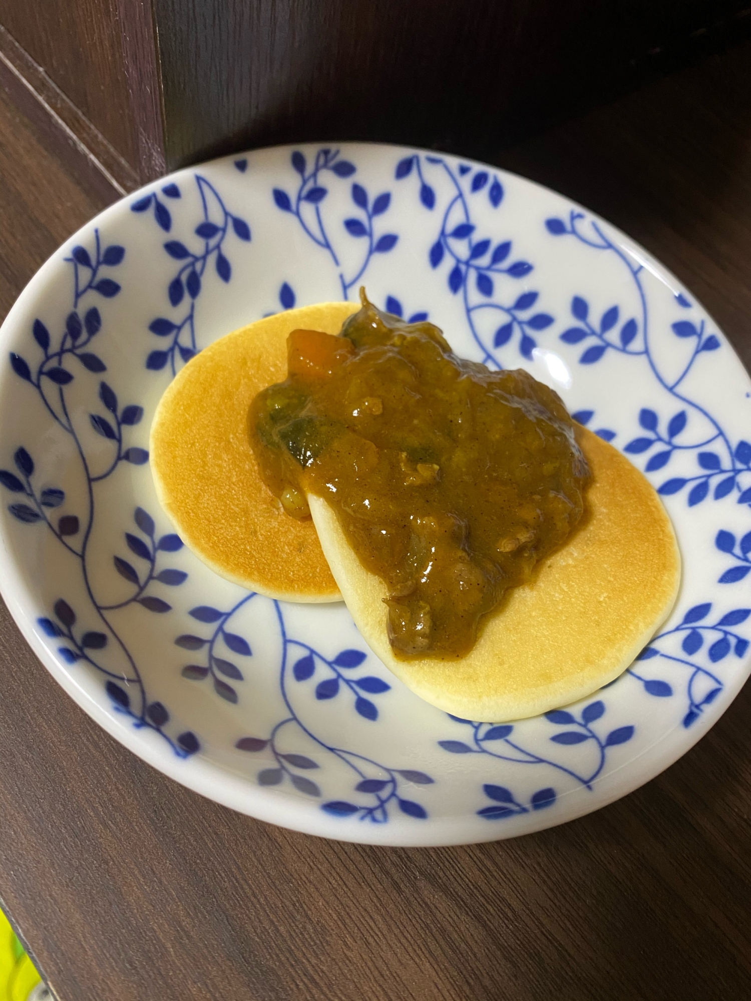 ホットプレートでカレー米粉ホットケーキ