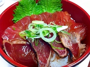 超簡単にできますよ☆マグロとカツオの美味しい漬け丼