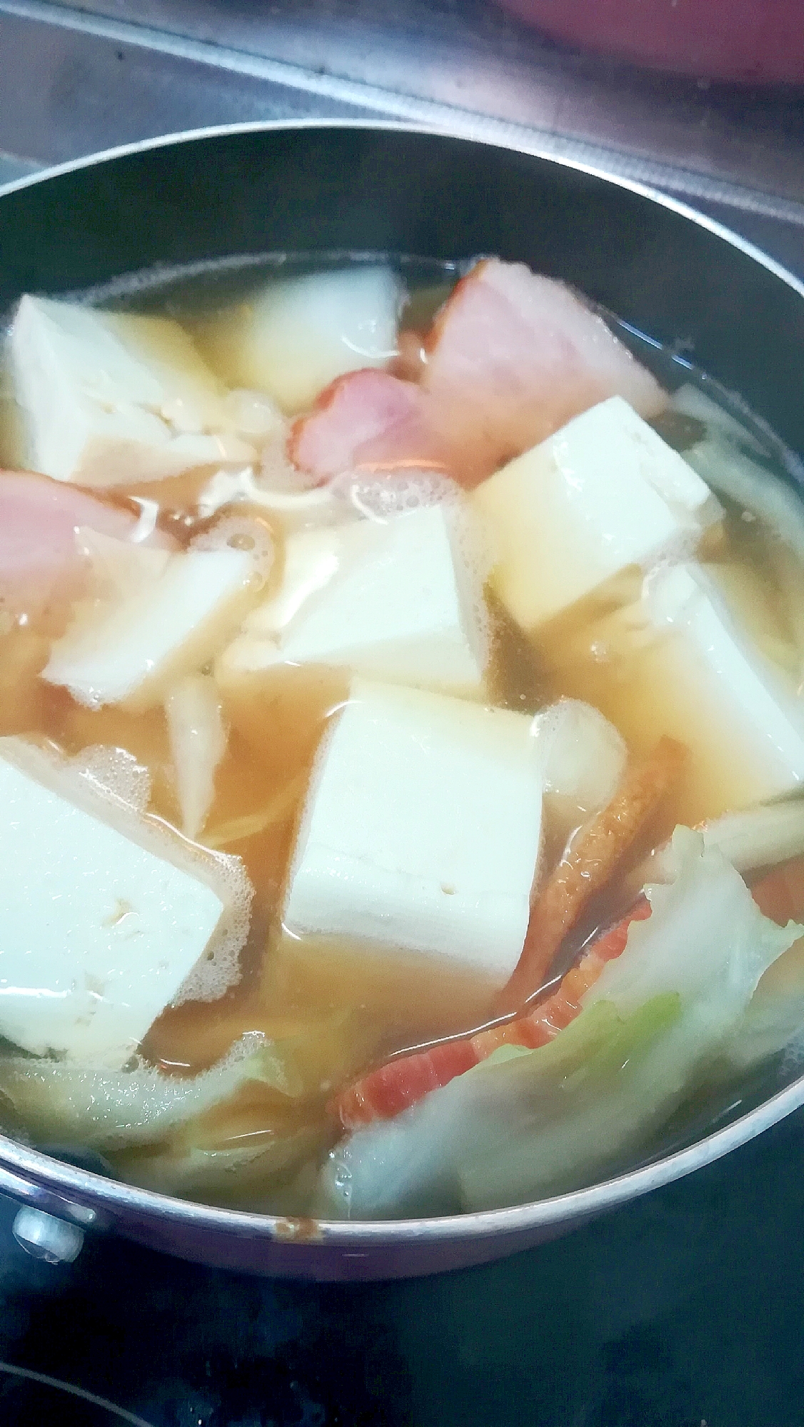ベーコンと白菜とお豆腐のコンソメスープ