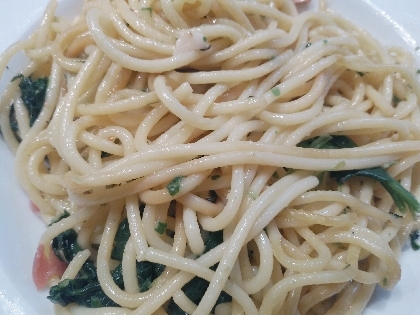 しめじとほうれん草とベーコンの和風パスタ