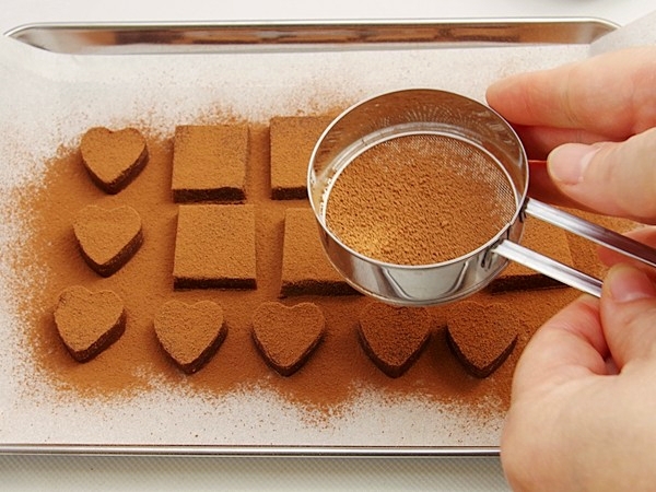 初めてでも失敗知らず 簡単ハート型の生チョコはバレンタインにぴったり デイリシャス 楽天レシピ