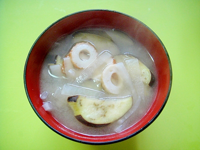 大根と茄子ちくわの味噌汁