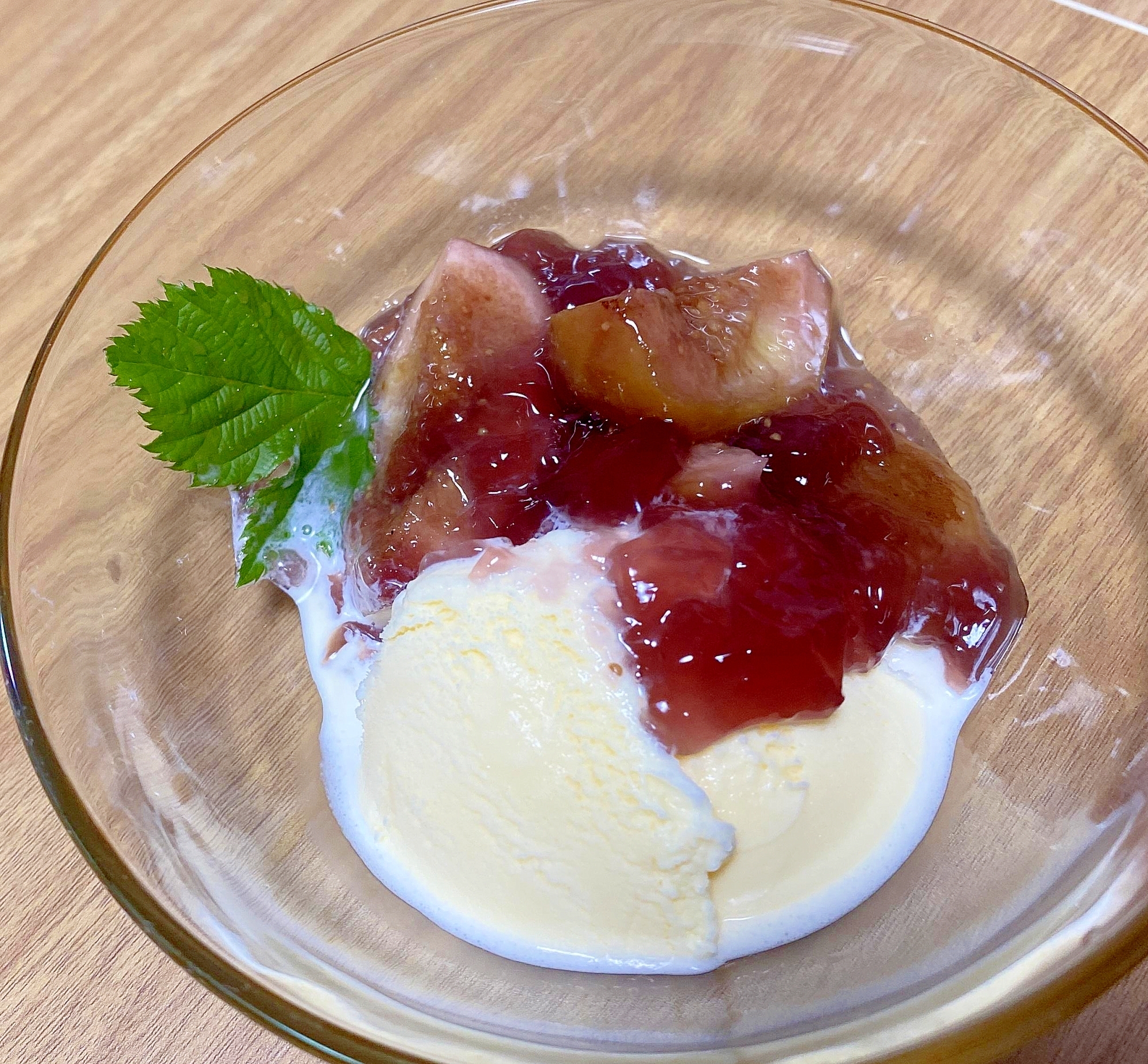 いちじくの赤ワインゼリー寄せ