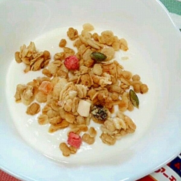 ザクッとろん 杏仁風フルーツグラノーラヨーグルト レシピ 作り方 By Nyan260 楽天レシピ ザクッとろん 杏仁風フルーツグラノーラヨーグルト レシピ 作り方 By Nyan260 楽天レシピ