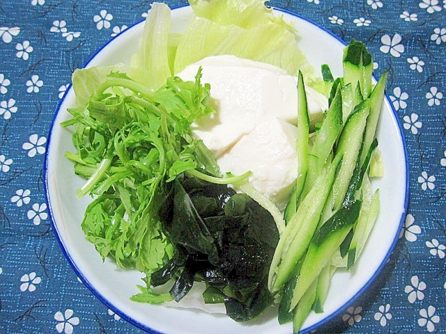 サラダ春菊と豆腐の和風サラダ