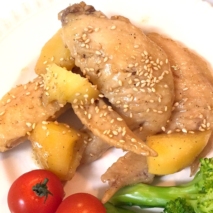 鳥手羽先とじゃがいもの甘辛煮♪