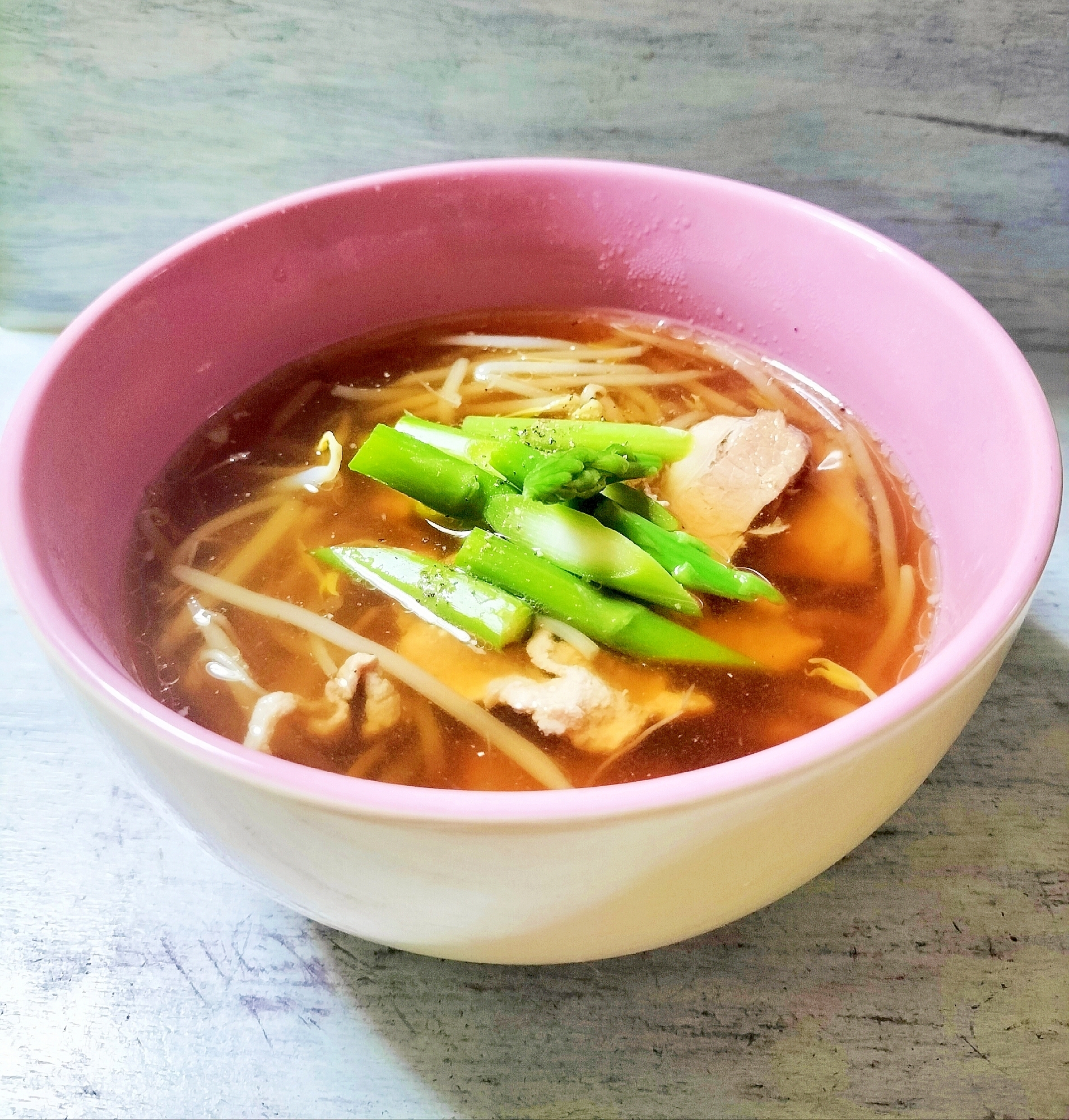 アスパラとチャーシューの中華風スープ