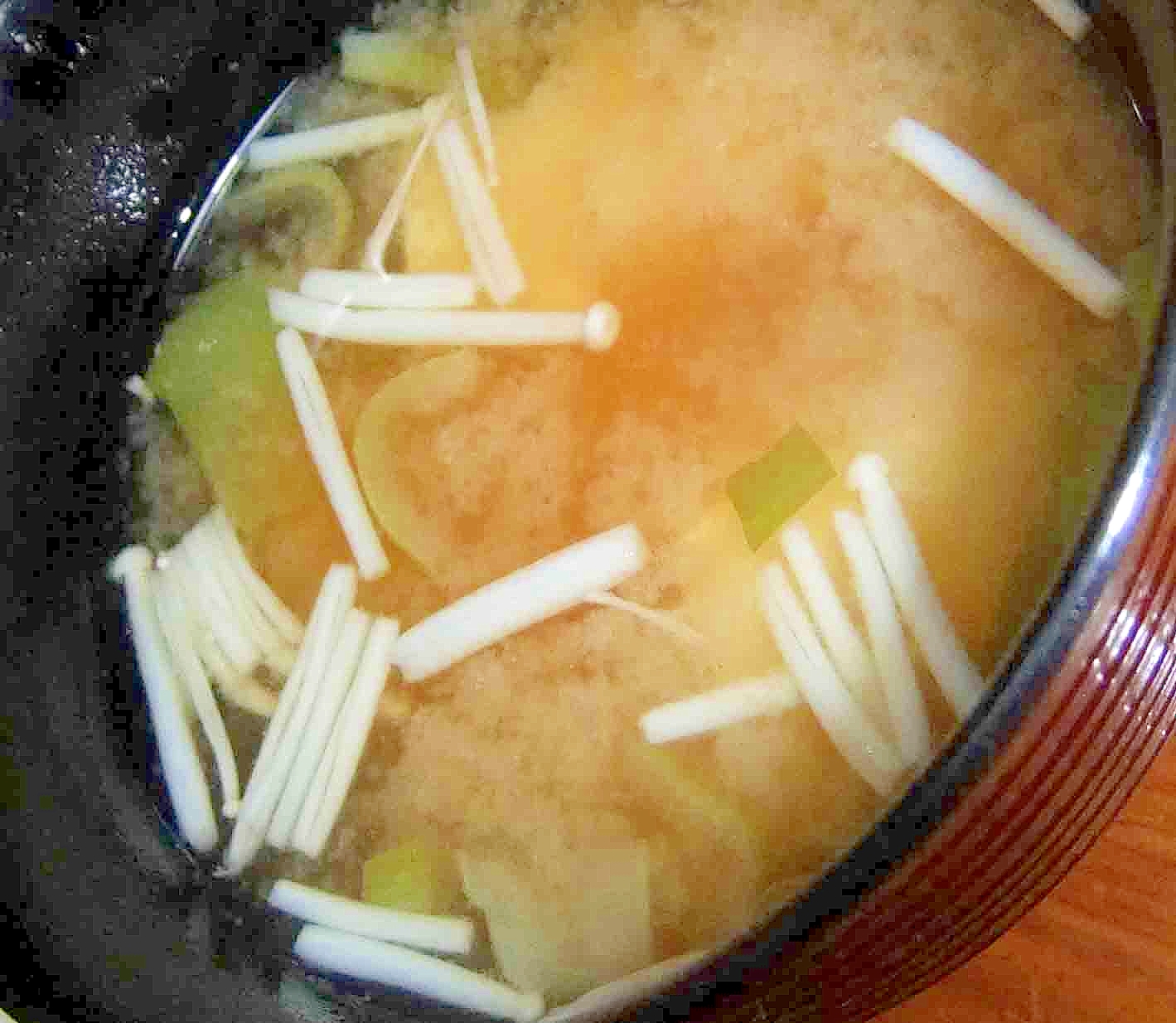 長芋とえのきのお味噌汁
