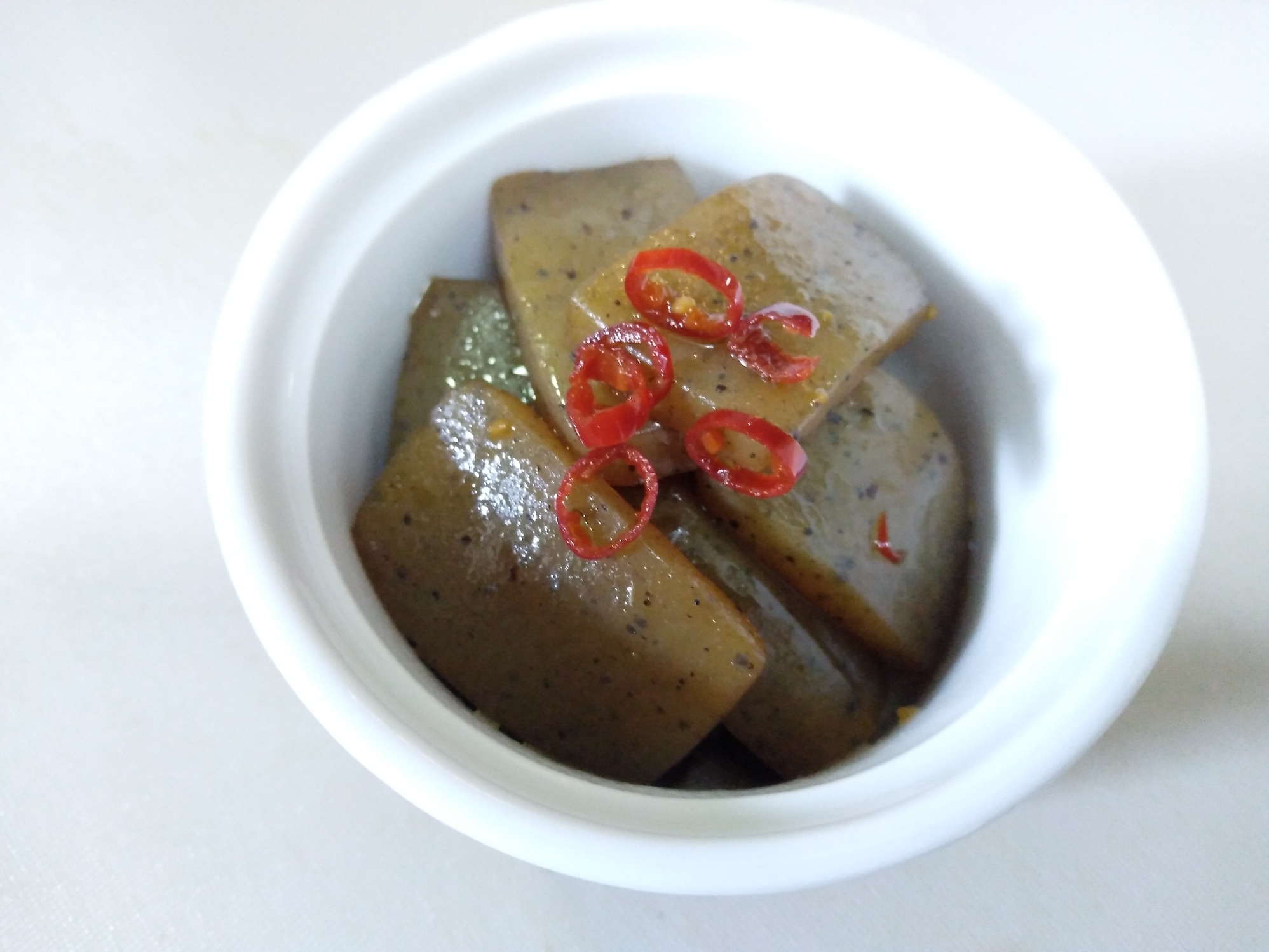 辛ウマ!こんにゃくのめんつゆ炒め煮