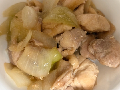 鶏もも肉と玉ねぎとマッシュルームの野菜炒め