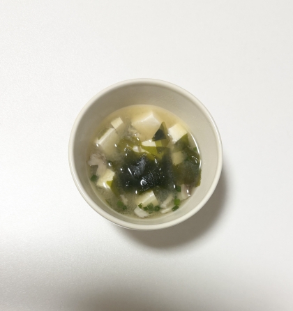 なす・生わかめ・長ネギの味噌汁