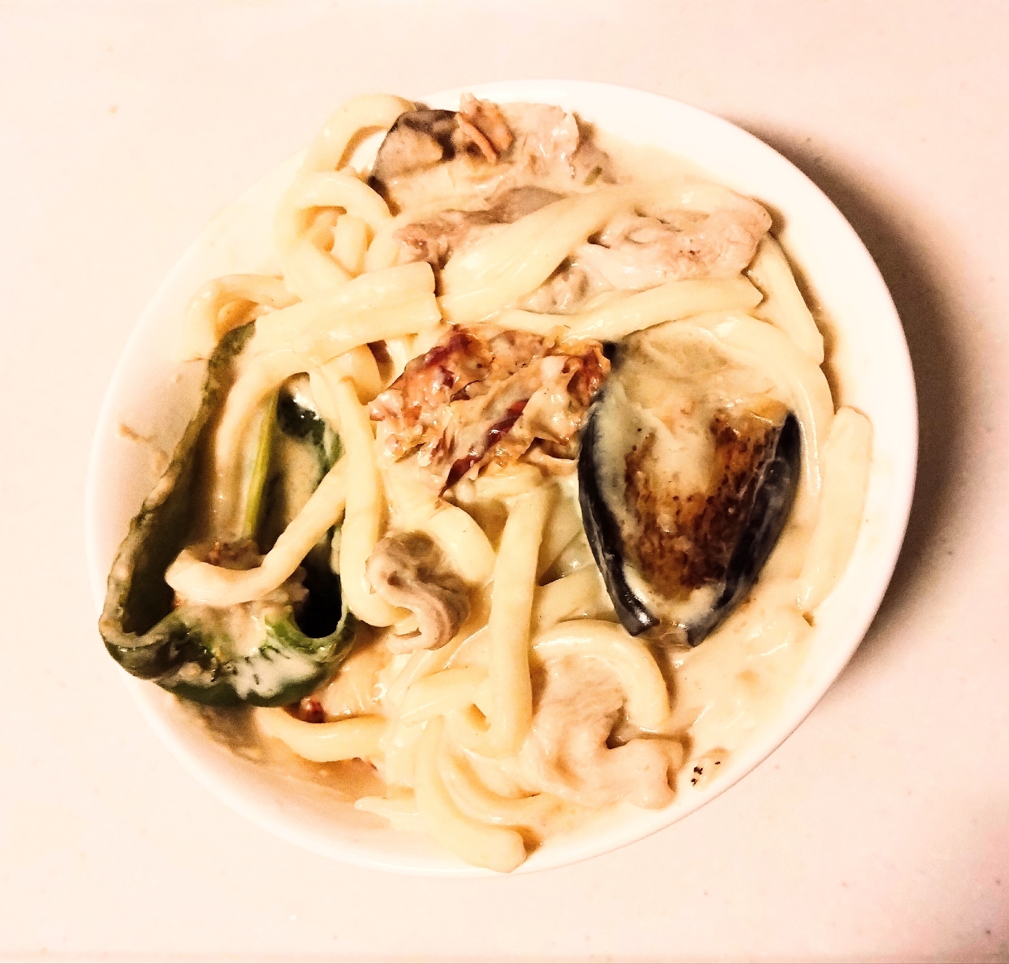 ホワイトソースの和風うどん